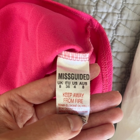 Missguided Mock Neck LANA Shift Dress - Picture 4 of 5